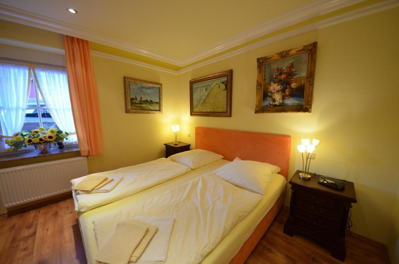 Reet Hausteile Sonnenkliff Und Kamp Apartment Gager Luaran gambar